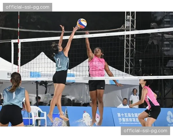 特写：菲律宾女排主场狂热氛围，如何成为球队“第十二人”