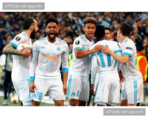 马赛vs里尔半场战报：两队共获10次角球，定位球攻防成焦点