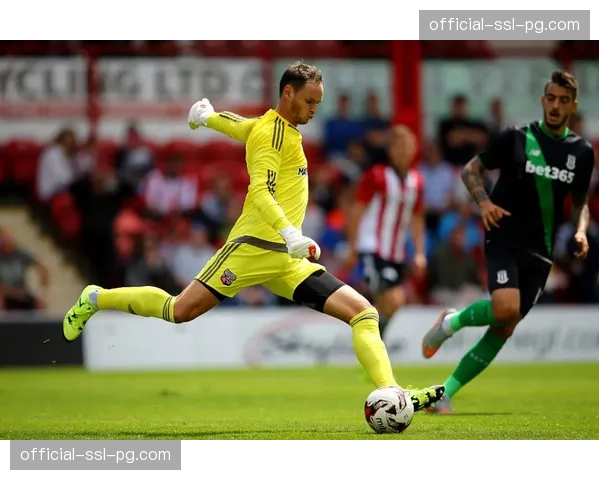 转会动态：传布伦特福德有意引进英冠定位球高手，以加强进攻手段